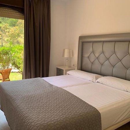 Apartamento Espacioso Muy Tranquilo Con Piscinas Y Jardines Cercano A La Playa Эстепона Экстерьер фото