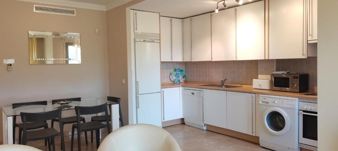 Apartamento Espacioso Muy Tranquilo Con Piscinas Y Jardines Cercano A La Playa Эстепона Экстерьер фото