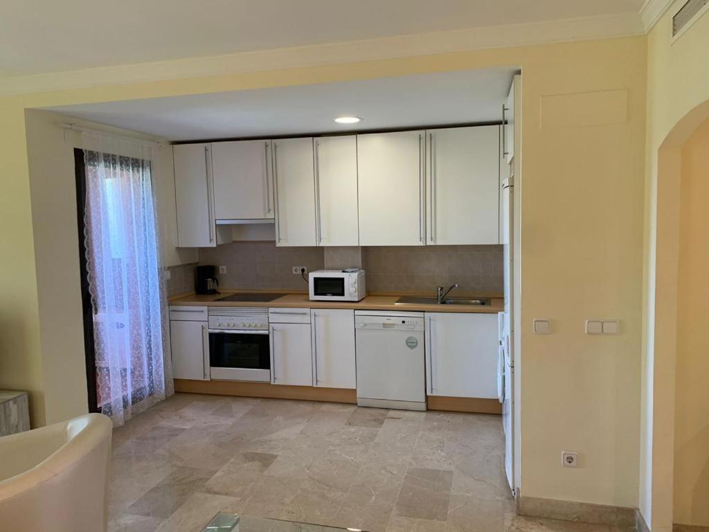 Apartamento Espacioso Muy Tranquilo Con Piscinas Y Jardines Cercano A La Playa Эстепона Экстерьер фото