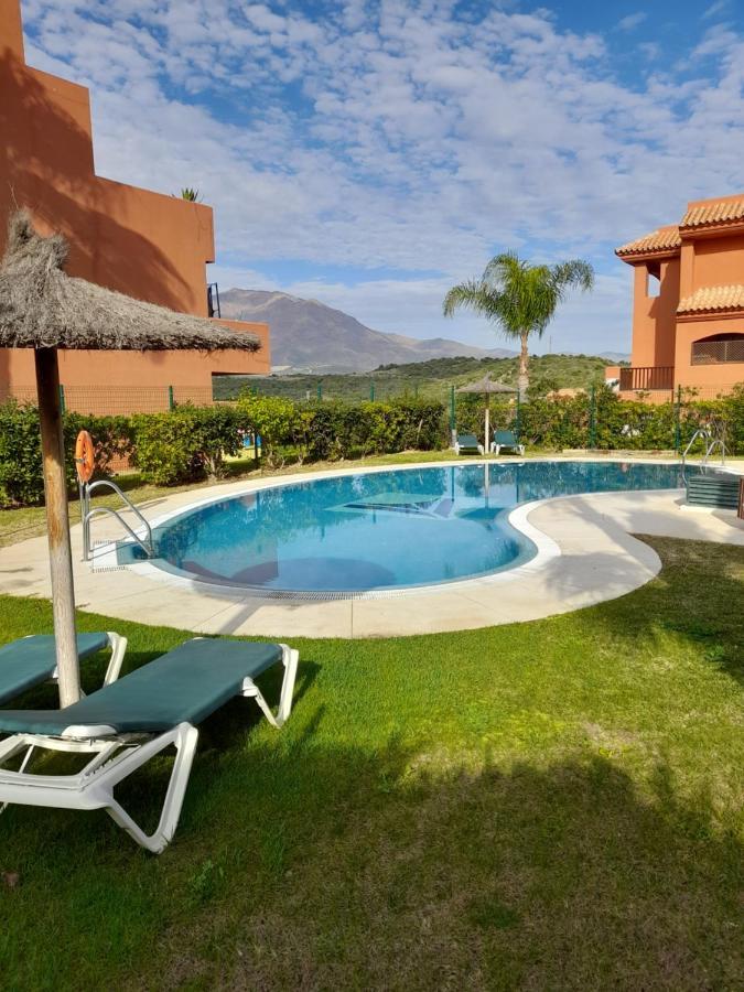 Apartamento Espacioso Muy Tranquilo Con Piscinas Y Jardines Cercano A La Playa Эстепона Экстерьер фото